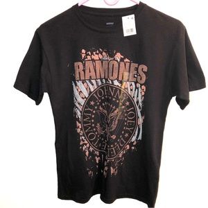 Ramones graphic tee (S)